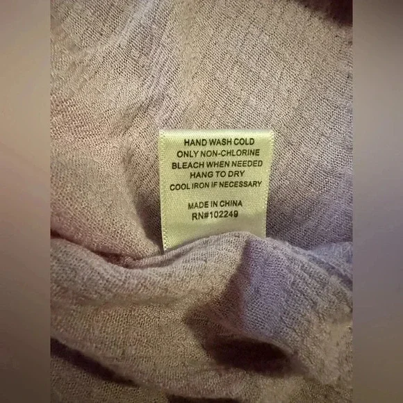 Skies are blue lilac sleeveless blouse size M - Picture 7 of 7